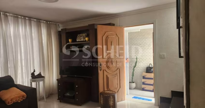 Sobrado a venda com 2 dormitórios e 2 vagas no Campo Grande.