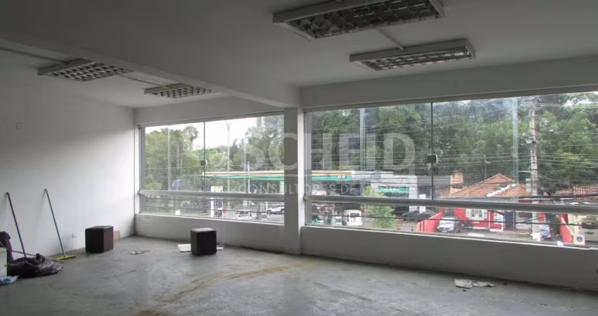 Sala Comercial no 2º Andar em Santo Amaro - 180 m² -   2 Salas -