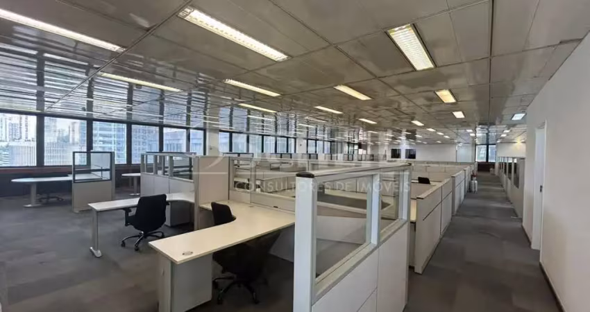 Conjunto comercial premium no centro transatlântico