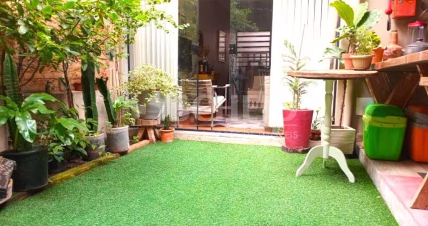 CASA REFORMADA EM ÓTIMA LOCALIZAÇÃO NO CAMPO BELO