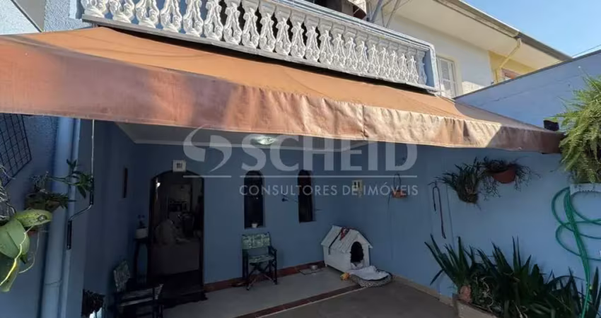 Sobrado de vila em rua fechada com 140m2 - 3 dorms - 2 sacadas - próximo ao colégio santa maria