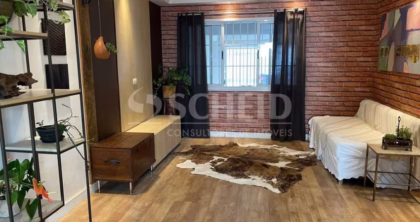 CASA NO ALTO DA BOA VISTA . MODERNA