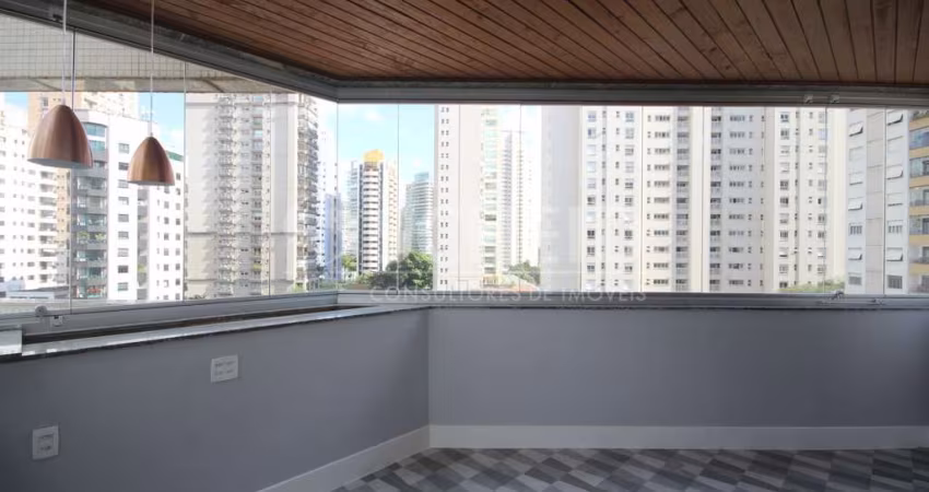 Apoartamento à venda no Golden Park, Moema. 244 m². 3 suítes, 4 vagas