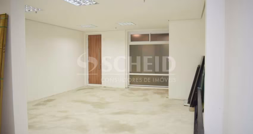 Sala Comercial com 52m² de vão livre no Brooklin, 2 Banheiros, 1 vaga, ótima localização.
