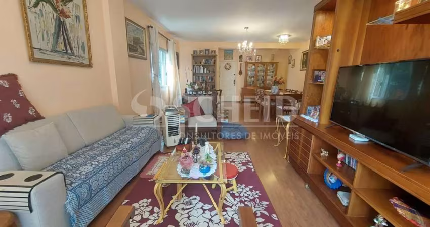 Apartamento Alto da Boa Vista, 137m², 3 quartos, 1 suíte, cozinha planejada ,  2 salas, 2 vagas.