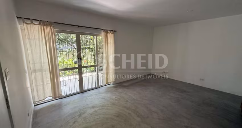 Sobrado á Venda no Campo Belo com 185m², 4 quartos, 2 vagas.