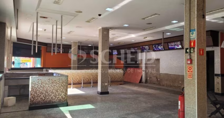 Salão Comercial, 1 salão, cozinha, 5 banheiros, 4 vagas , Chácara Santo Antonio