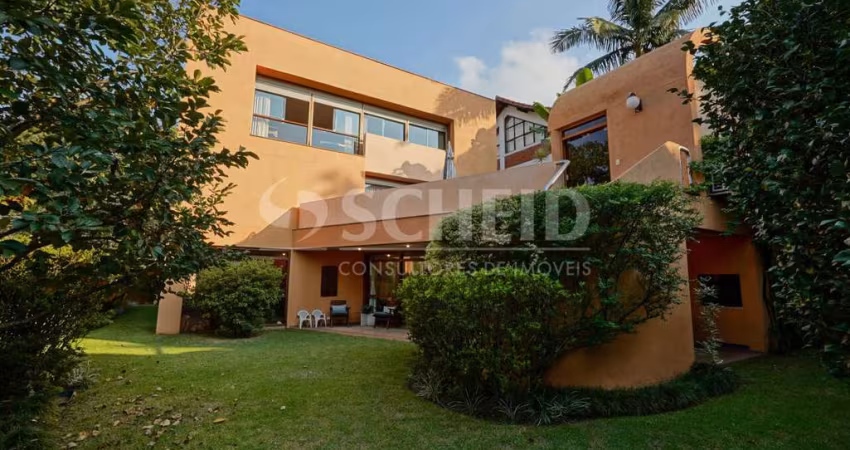 Casa com 5 quartos e 4 vagas amplas à venda no Alto da Boa Vista