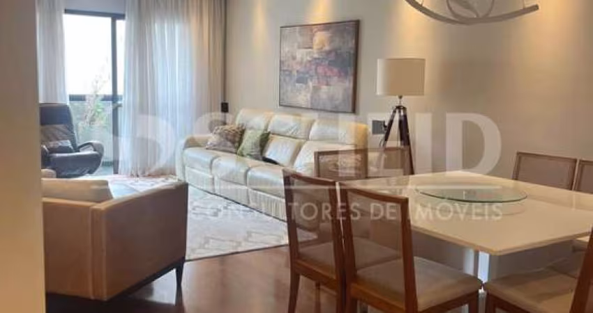 Apartamento á Venda no Brooklin com 180m², 3 quartos sendo 1 suíte, 2 vagas.