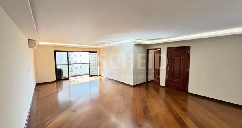 Apartamento a venda em Moema - 3 suítes, 3 vagas e varanda