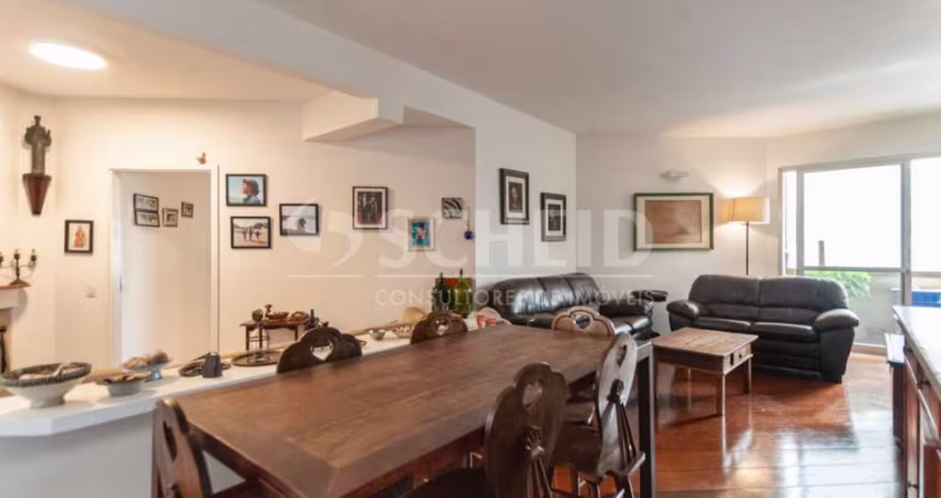Apartamento á Venda no Brooklin com 150m², 3 quartos sendo 1 suíte, 1 vaga.
