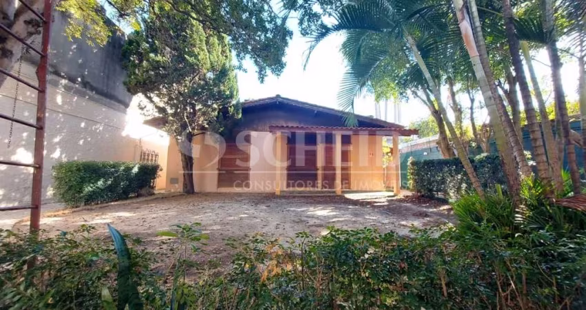 Casa à venda no Jardim Petrópolis com 779m² de terreno