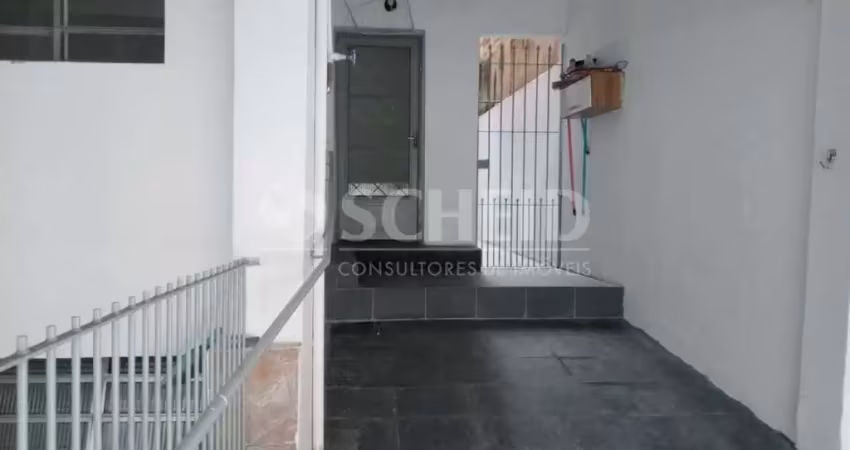 2 casas a venda no mesmo terreno, 148m², total de 6 quartos e 2 vagas na pedreira.
