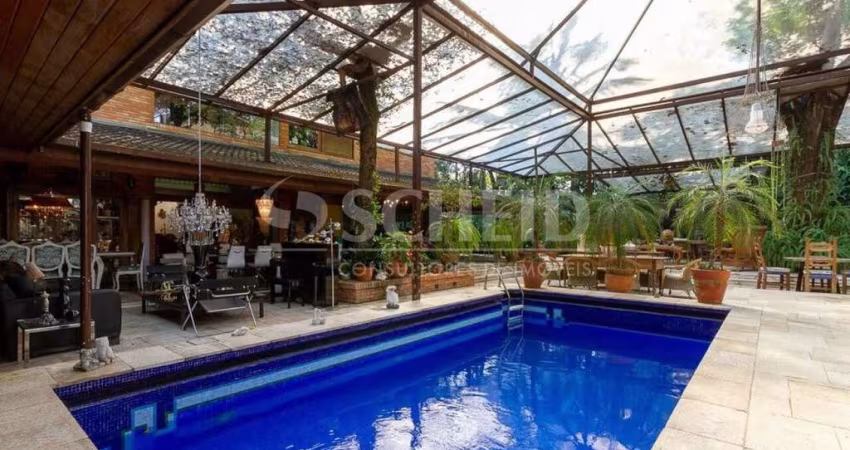 Casa de Alto Padrão na Granja Julieta 900m² com 6 suítes, academia, home theater, sala de jogos