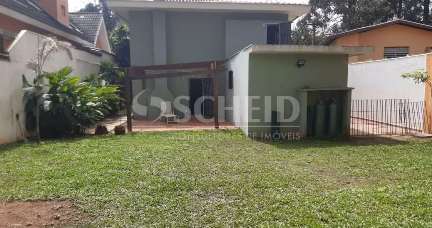 Casa no Jardim Marajoara com 04 dormitórios