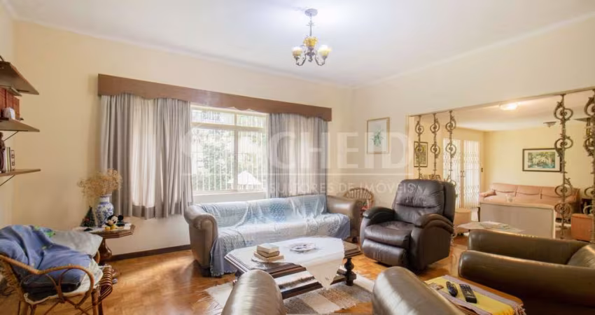 Sobrado com 4 Dormitórios, 5 Banheiros, 5 vagas no Jardim Hípico!