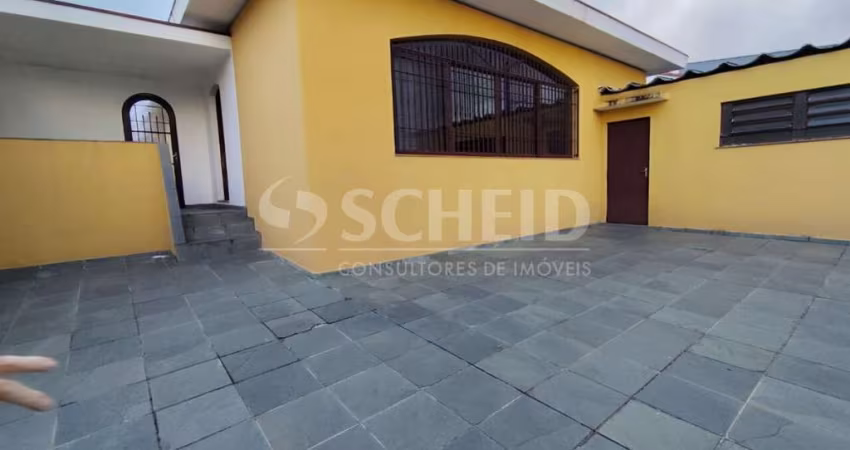 Casa para locação de 360,00m² útil, com 3 quartos e 1 edícula, no Jardim Marajoara