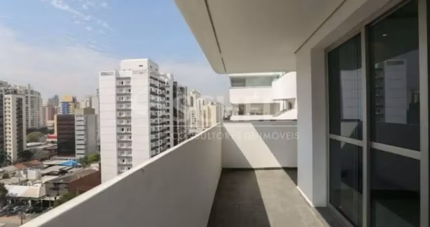 Apartamento em Moema com  4 quartos sendo 3 suítes e 3 vagas de garagem.