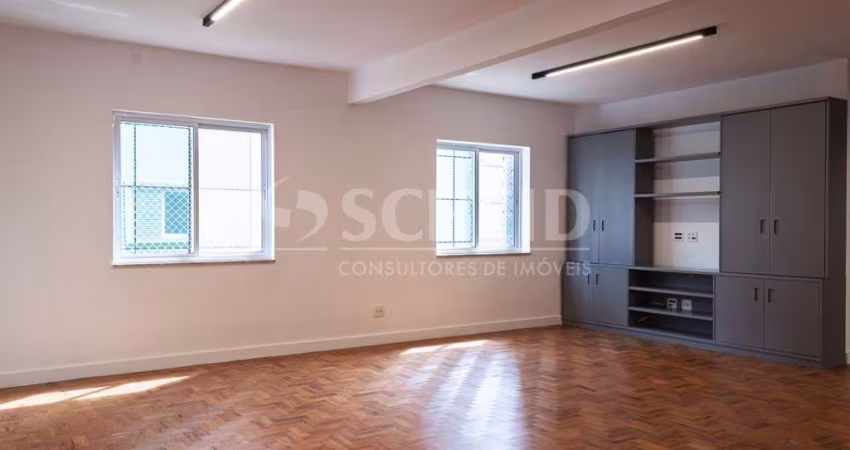 Apartamento à venda no Jardim Paulista. Reformado. 3 dormitórios, 1 suíte. Pronto para morar.