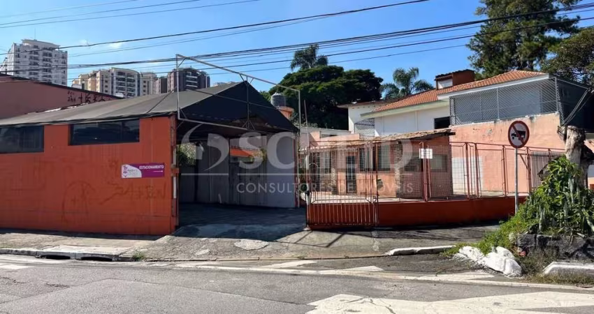 Casa à venda na R. Iraúna, Indianópolis. 500 m². 4 quartos (2 suítes), 3 vagas a