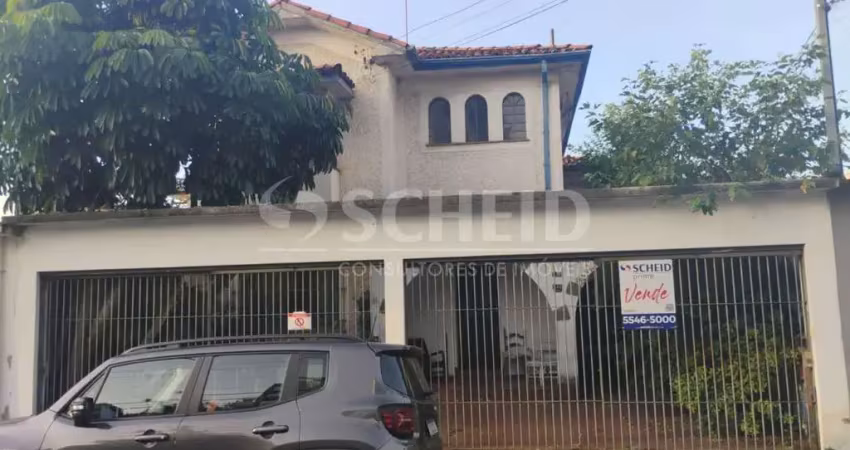 Casa à venda no brooklin sendo 3 quartos e 4 vagas de garagem.