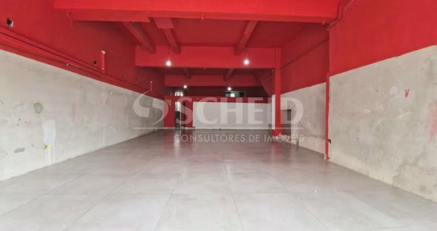 Galpão reformado para locação em Pinheiros com 180m²