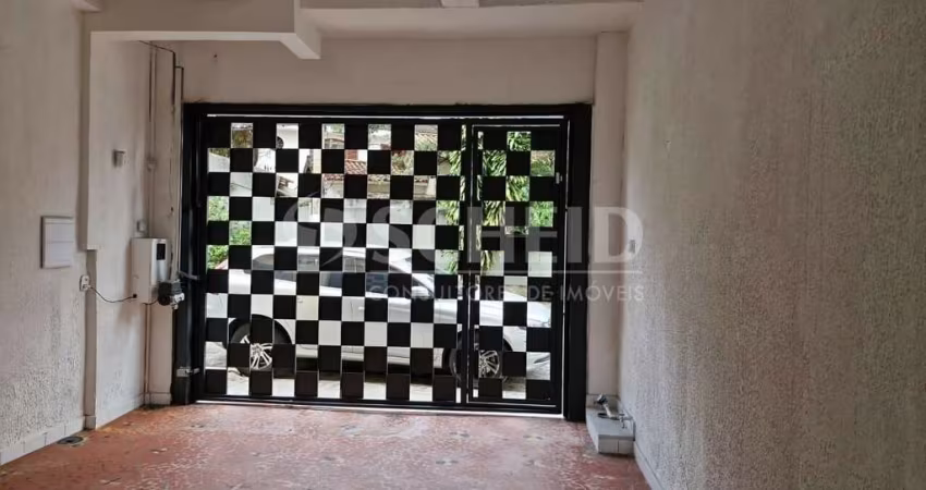 Casa terrea para venda com 2  dormitórios e 2 vagas em Santo Amaro.