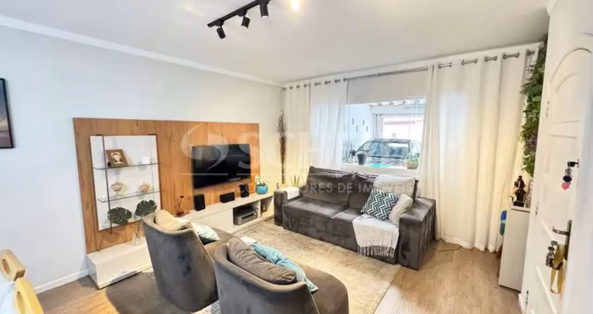 Sobrado a venda de 150m² útil, com 3 quartos sedo 1 suite, 2  vagas, no Jardim Prudência.