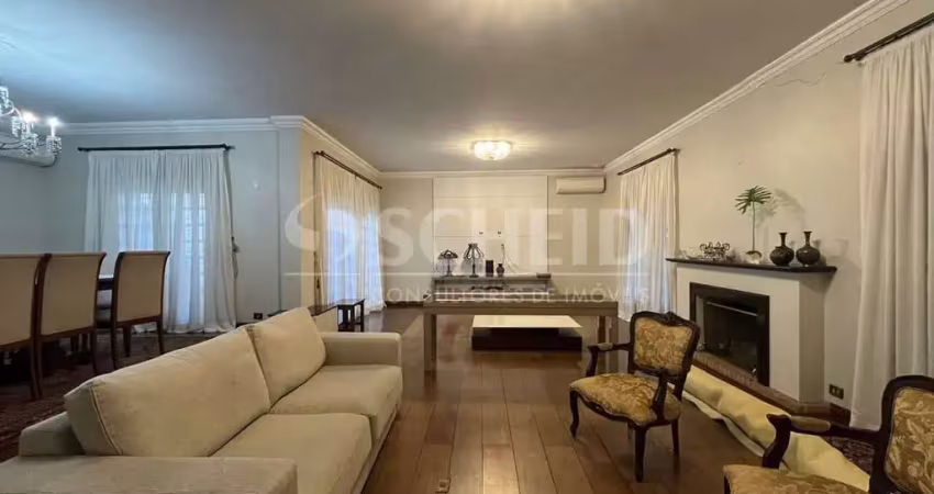 Casa  no brooklin com 4 quartos 2 suítes e 7 vagas de garagem!!