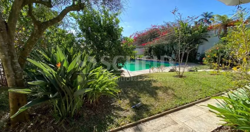 Casa classica e exclusiva no alto da boa vista 3 suites 8 vagas piscina