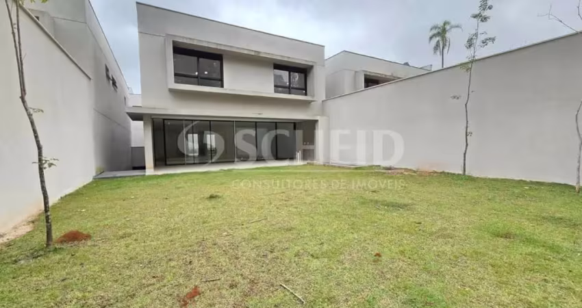 Casa de condomínio com total segurança e área verde!