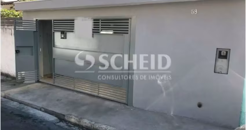 Sobrado à venda reformada, 3 dormitórios, 1 vaga, 2 banheiros