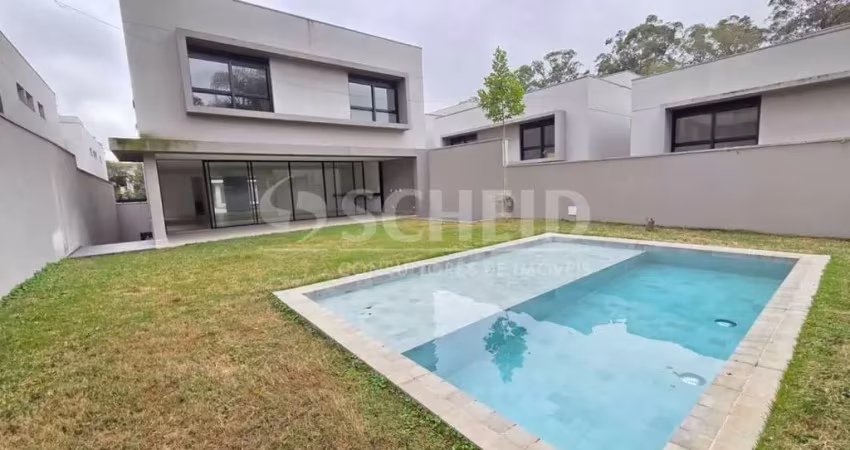 Casa de condomínio em rua fechada pronta para morar !
