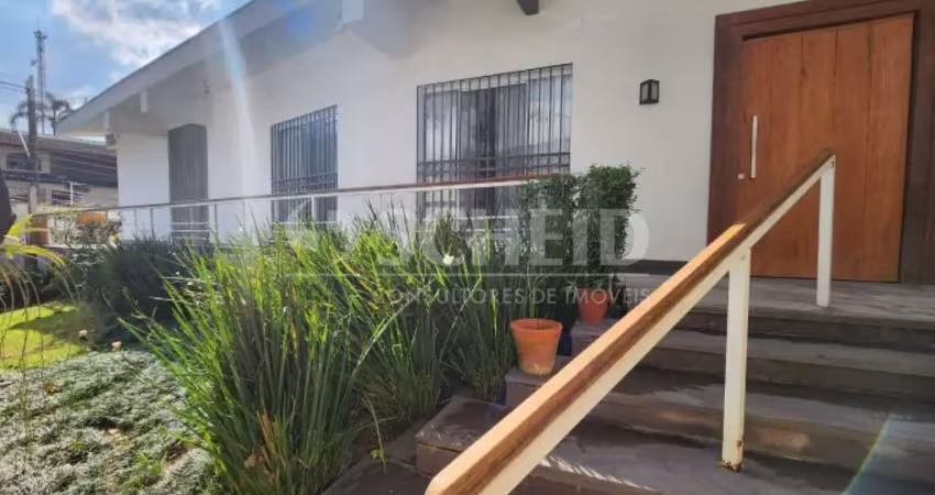 Casa térrea 600m²,  5 suítes, piscina, 7 vagas, closet, alto da boa vista