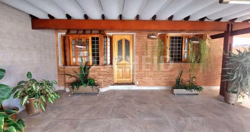 Casa à venda no campo grande com 3 imóveis no terreno