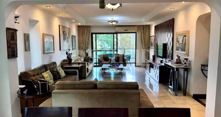 Apartamento com 242m2  um por andar para locação na vila suzana!