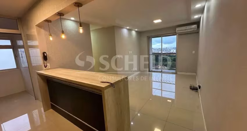 Apt andar alto, vista maravilhosa, reformado, 2 quartos, 1 vaga,  varanda, repleto armários, lazer