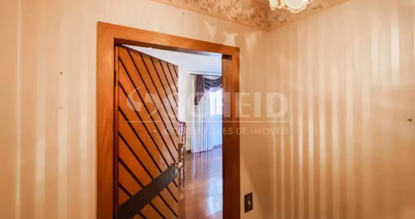 Apartamento de 4 dormitórios com 3 vagas ao lado da estação campo belo