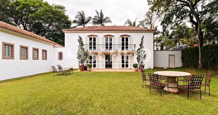 Excelente casa colonial,2.765 m² de terreno com belo piscina