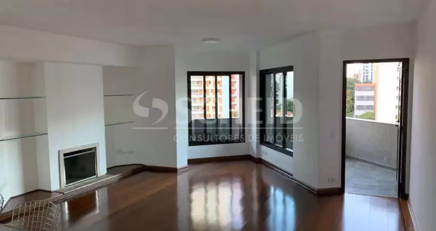 Apartamento de 160 m² para locação em pinheiros,  4 quartos, 2 suítes e 3 vagas