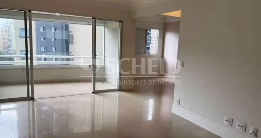 Apartamento de 104 m² com 3 dormitórios e 3 vagas em moema
