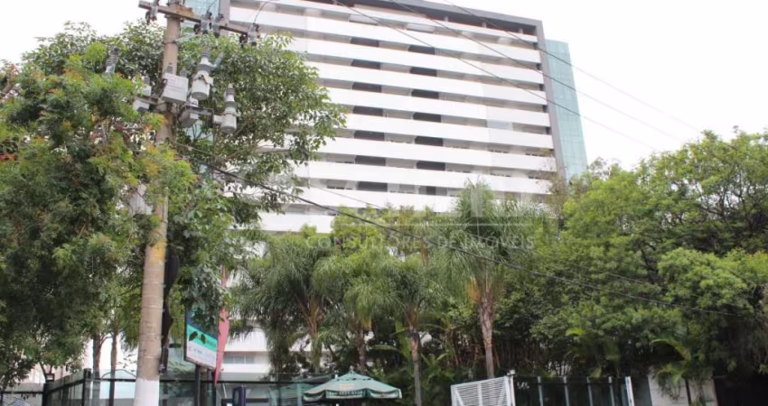 Ótimo conjunto comercial em Prédio Moderno em Santo Amaro - Zona Sul