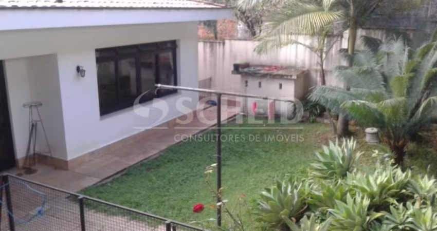 Casa Térrea no Campo Belo - Rua Bernardino de Campos S.P