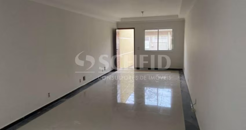 Sobrado com 3 Quartos e 3 banheiros à Venda, 102 m² por R$ 775.000