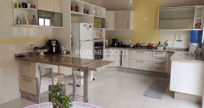 Casa de Condomínio com 4 Dormitórios, Suíte com Hidro e Área Gourmet em Sorocaba - Conforto e Lazer