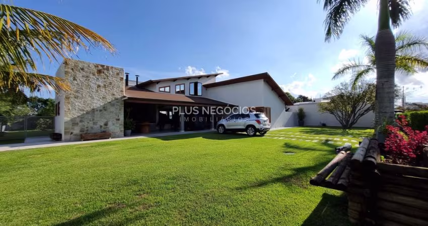 Casa Térrea de Alto Padrão com 3 Suítes no Village Araçoiaba | Vista Privilegiada | Estuda Permuta