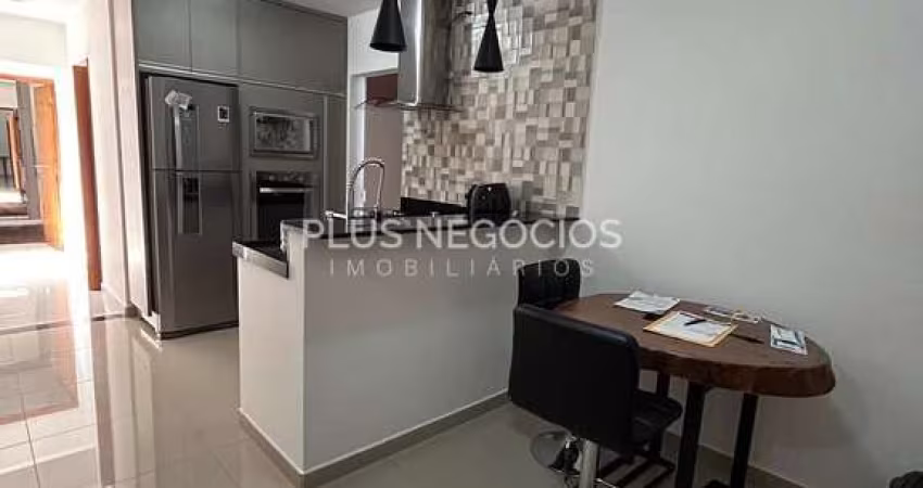 Casa com 128,62m² de contrução e  excelente padrão de acabamento à venda em Jardim Piazza Di Roma-