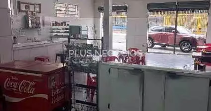 Avenida itavuvu  com um movimento intenso e ótima visibilidade, perfeito para comércio e residencia