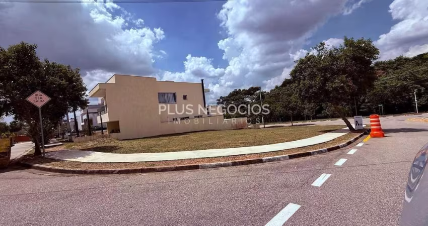 Terreno de Esquina em condomínio Terras de São Francisco!