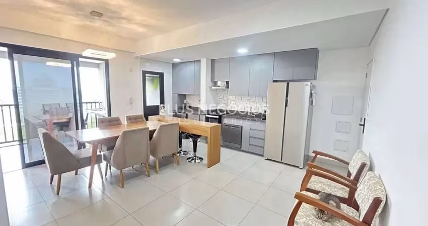 Apartamento Mobiliado de 95m² | 3 Dormitórios | 2 Vagas de Garagem | Depósito no Subsolo à venda